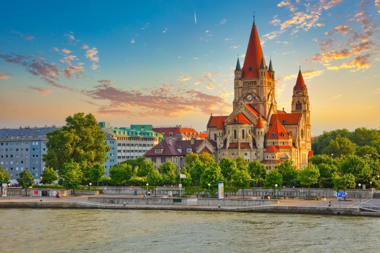 St Christopher'S Вена Экстерьер фото